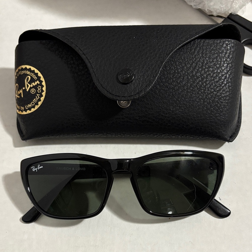 Ray-Ban Classic Black Sunglasses VGUC
